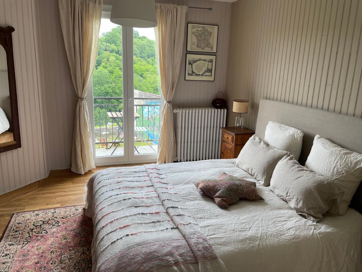 Apartmán Le Tresor De Maria Uzerche Exteriér fotografie